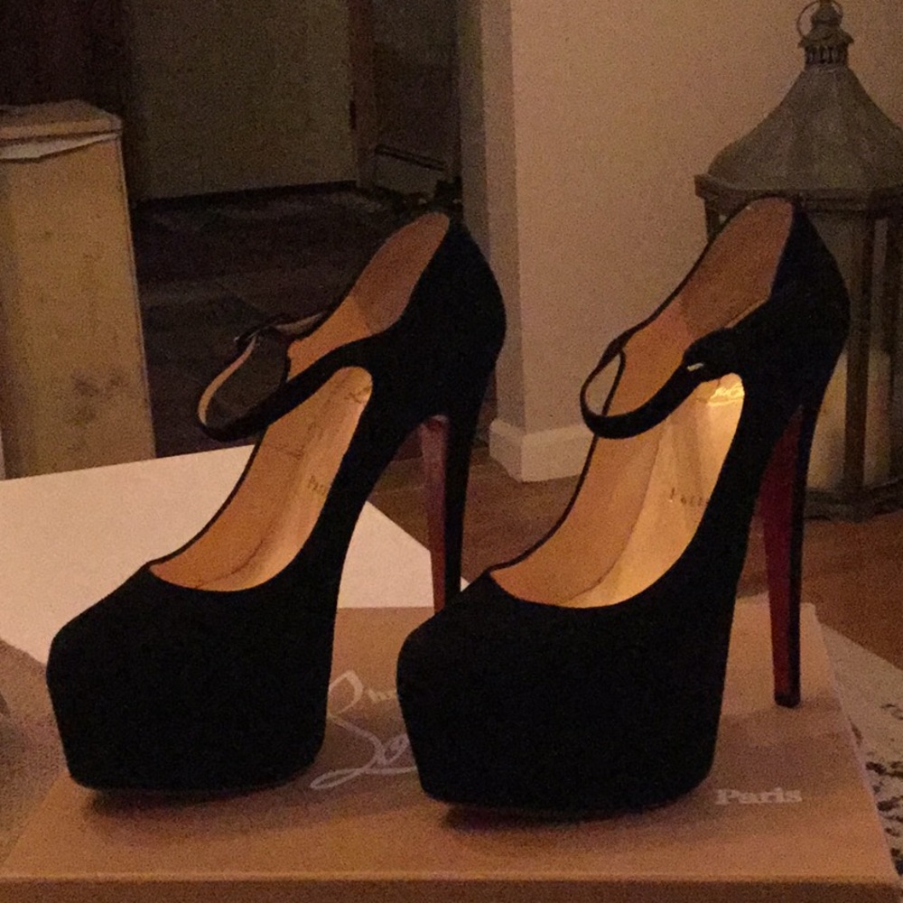 Christian Louboutin Suede Lady Daf